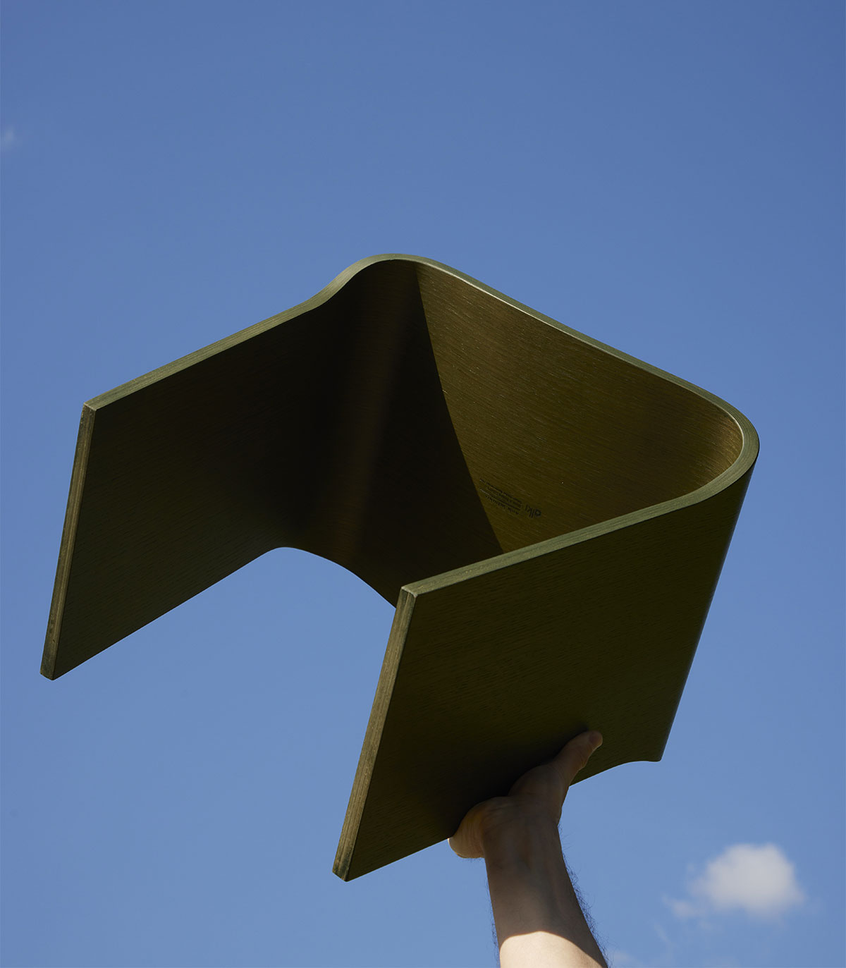 Alki reissues an iconic chair by Basterretxea