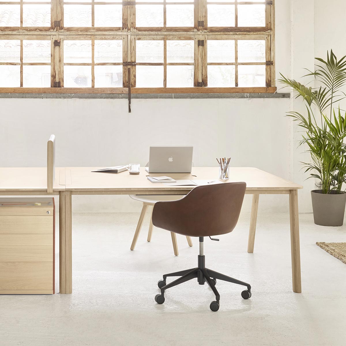 System table and online chair