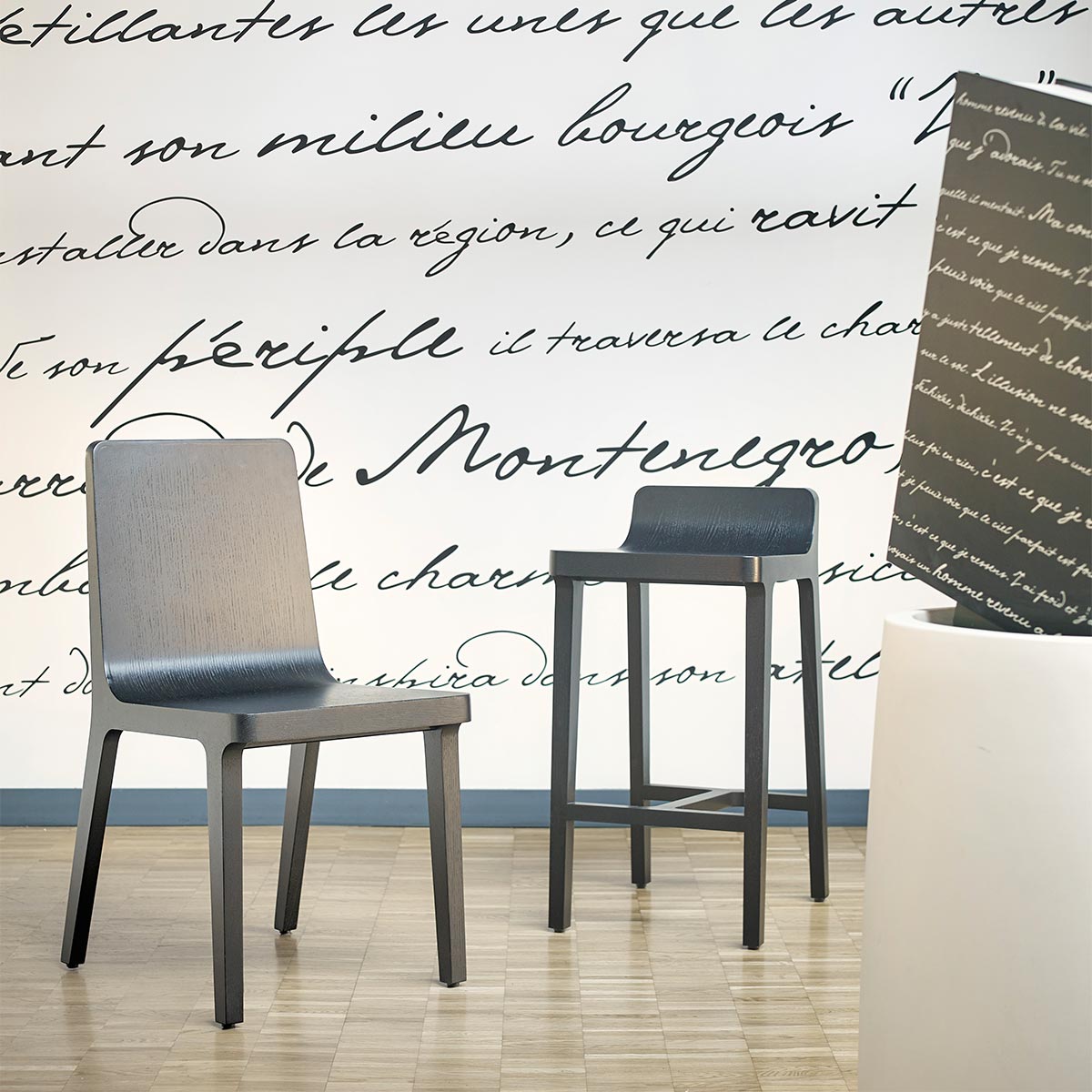 Emea Low Stool with Wooden Low Back I ALKI – Alki Fr
